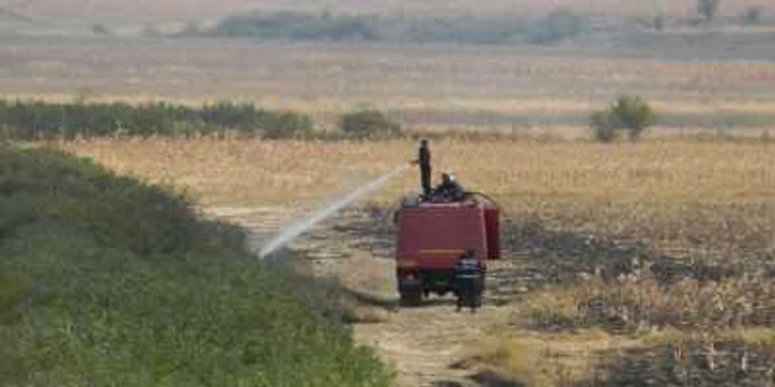Pompierii au intervenit cu două autospeciale