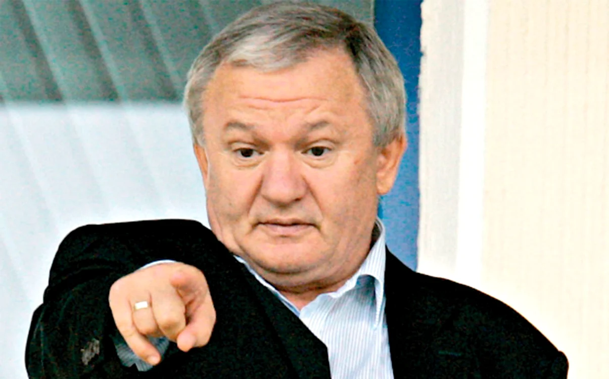 Porumboiu i-a desfiinţat pe toţi, de la jucători până la manager (foto: mediafax)