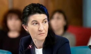 violeta alexandru jpeg