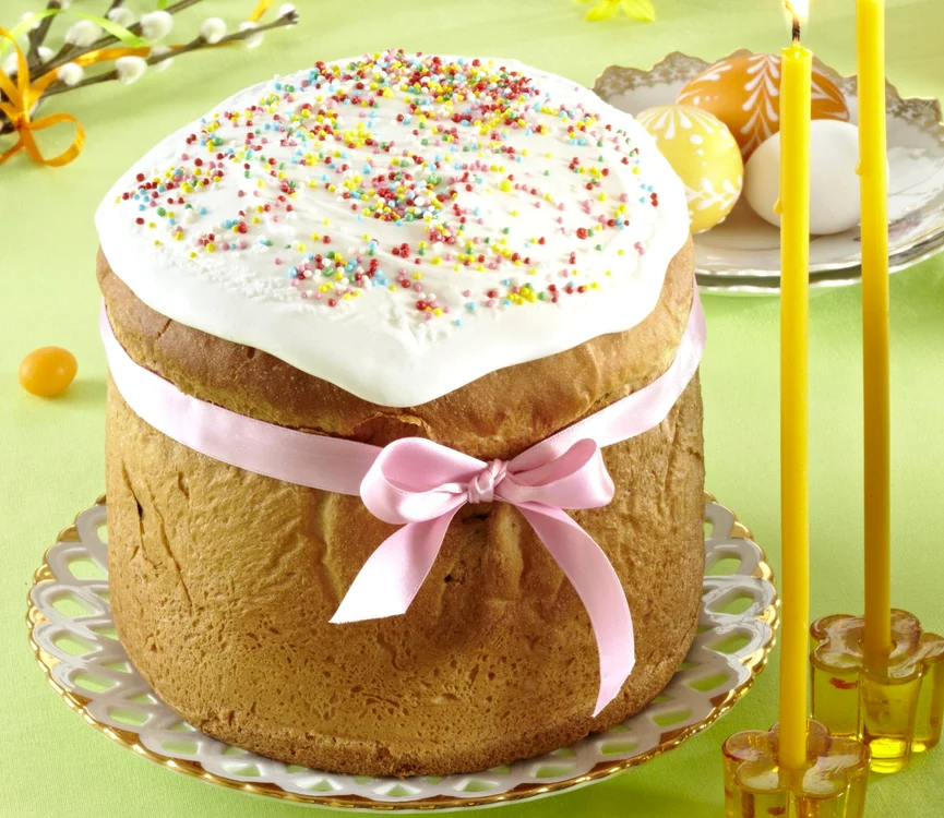 Kulich with Sugar Icing jpeg