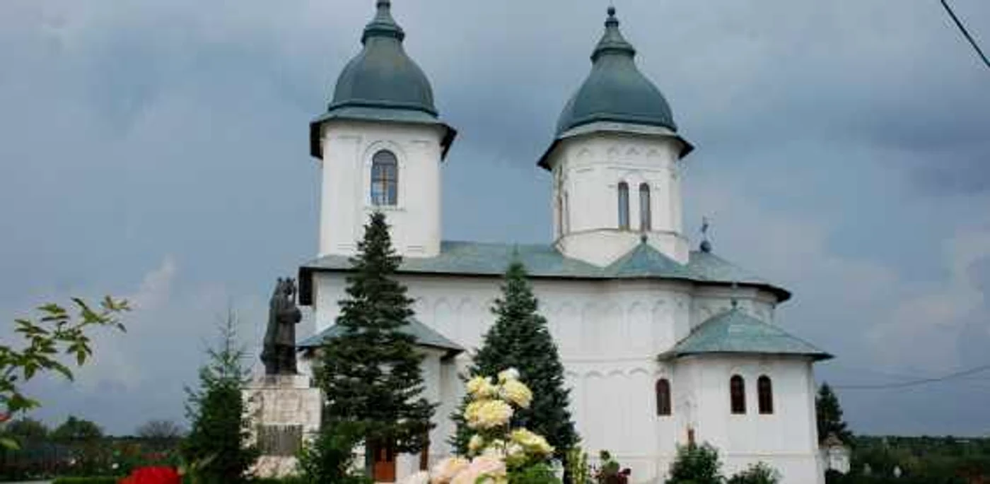 Catedrala Episcopală din Huşi