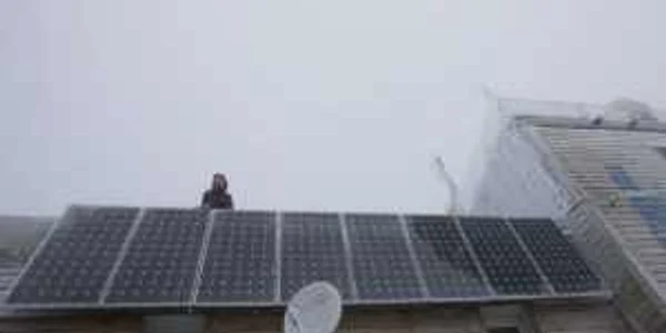 Energia regenerabilă ar aduce costuri mai mici pentru populaţie 