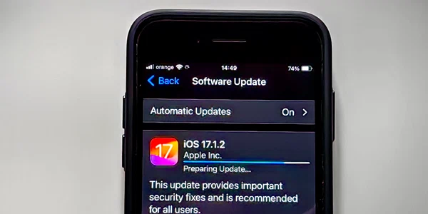 Actrualizare la iOS foto Adrian Pogîngeanu jpg