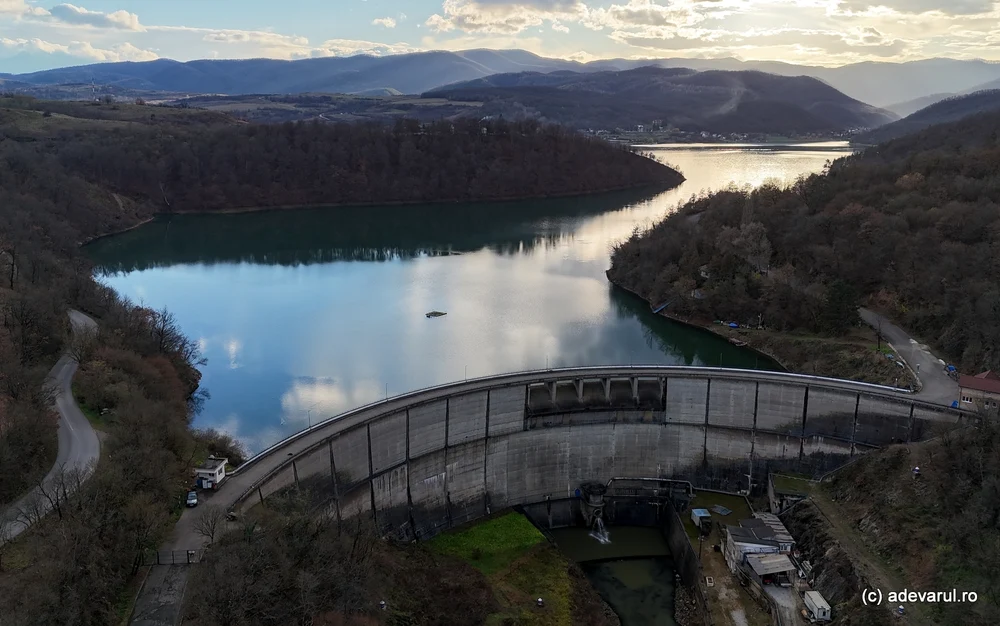 Istoria ascunsă a satului lui Ioan de Hunedoara, înghițit de Lacul Cinciș. „Era un fel de San Marino al Transilvaniei”