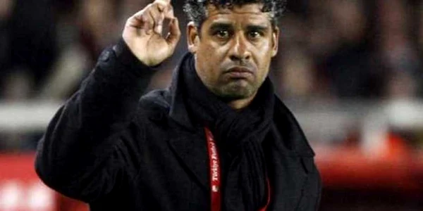 Frank Rijkaard nu a reuşit mare lucru la clubul turc