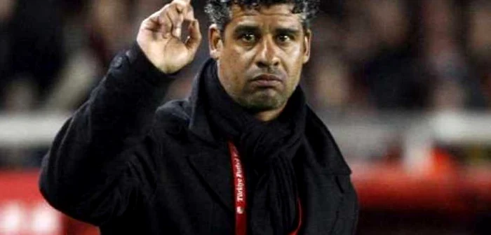 Frank Rijkaard nu a reuşit mare lucru la clubul turc