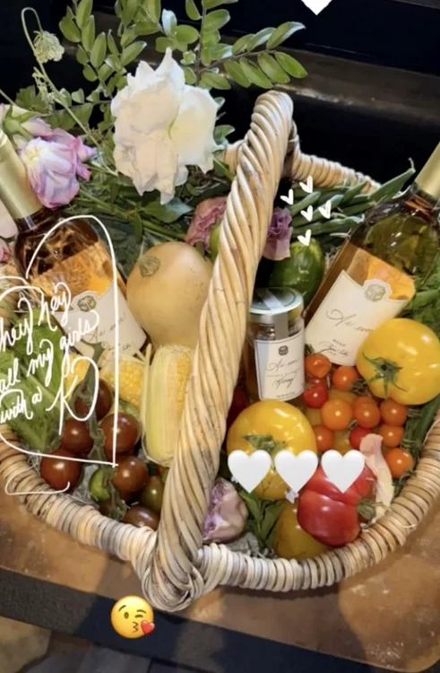 Khloe Kardashian cadou de la Meghan Markle foto Instagram jpg