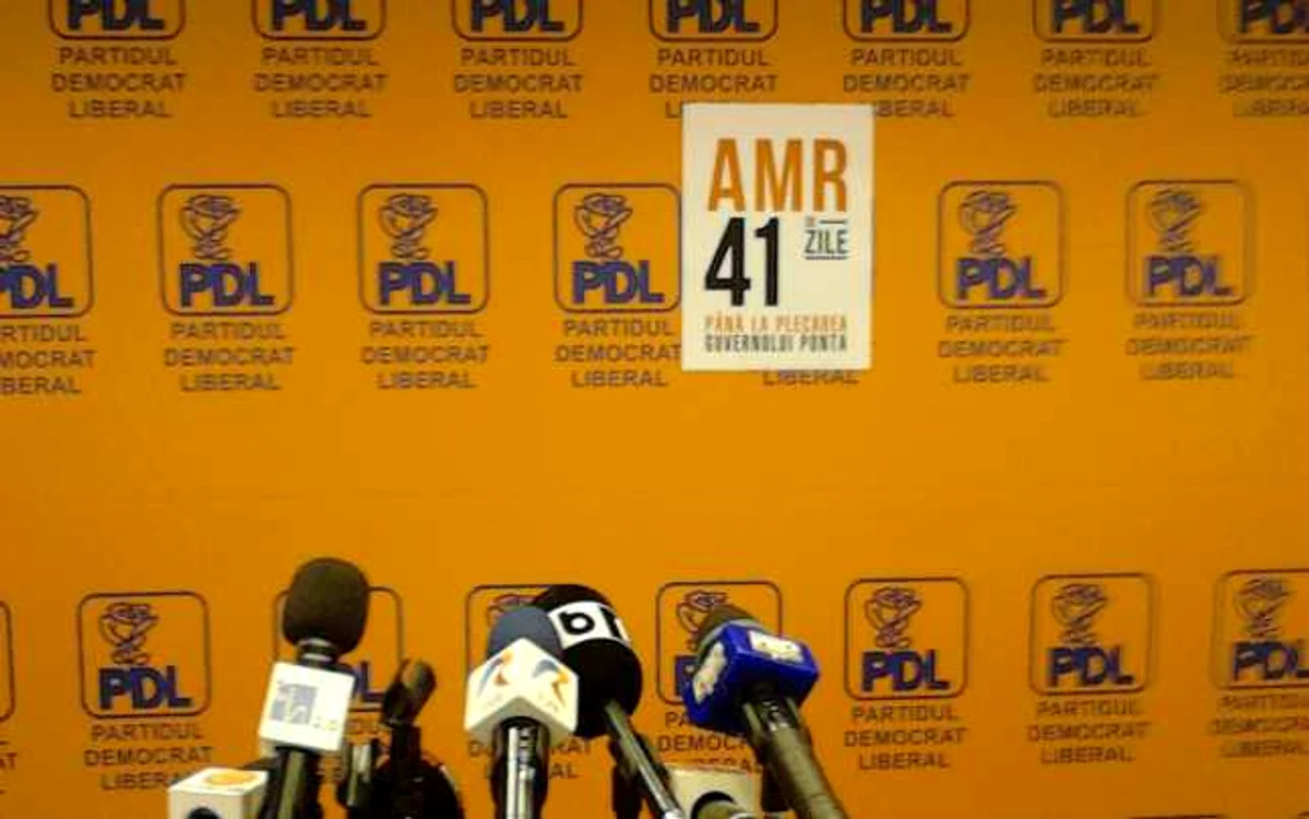 Afişul buclucaş de la sediul PDL FOTO Adevarul