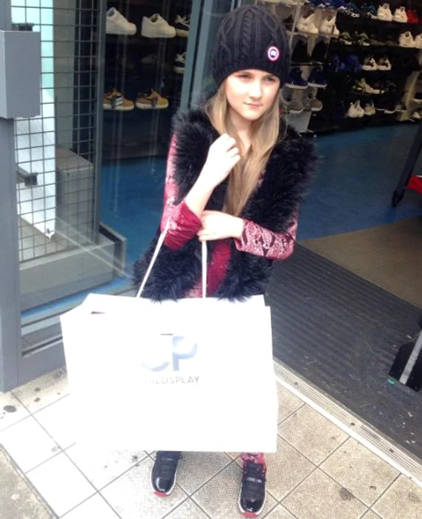 Fetița de 11 ani este mai ocupată decât un adult