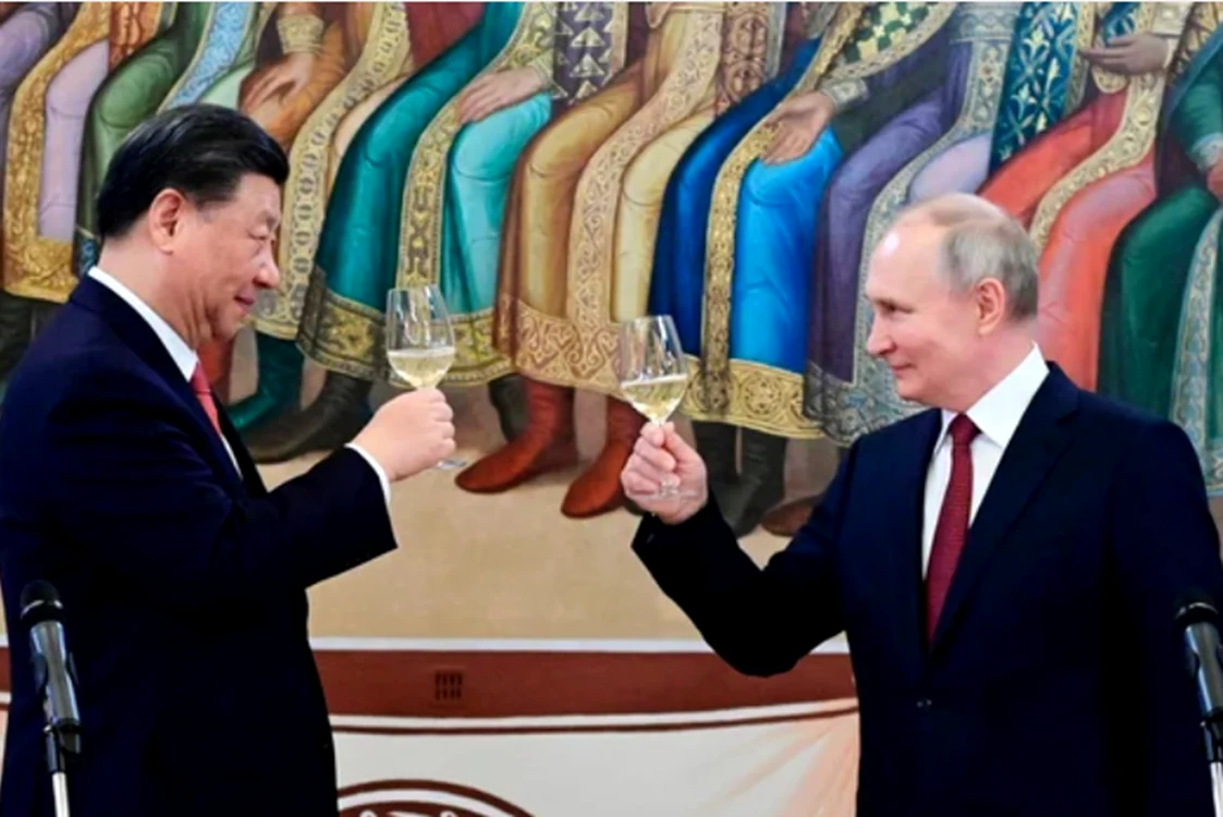 Președintele rus Vladimir Putin efectuează o vizită la Beijing