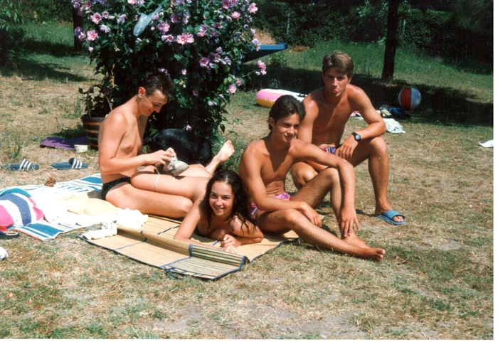 
    Calin Geambaşu, fericit cu Pisa, în adolescenţă  