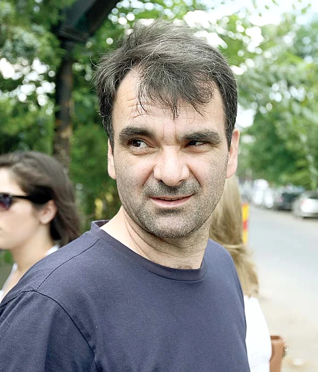 Cornel Stan, 46 de ani: "Nu mai circul de luni bune pe aici din cauza şantierului” 