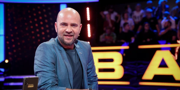 Cosmin Seleși   Batem Palma Foto Pro TV jpeg
