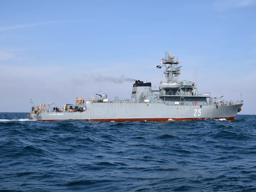 Dragorul maritim „Locotenent Lupu Dinescu” foto: navy.ro