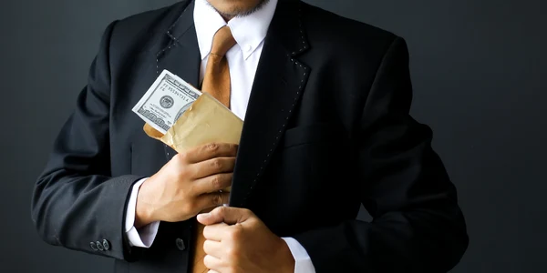frauda corporatista foto shutterstock jpg