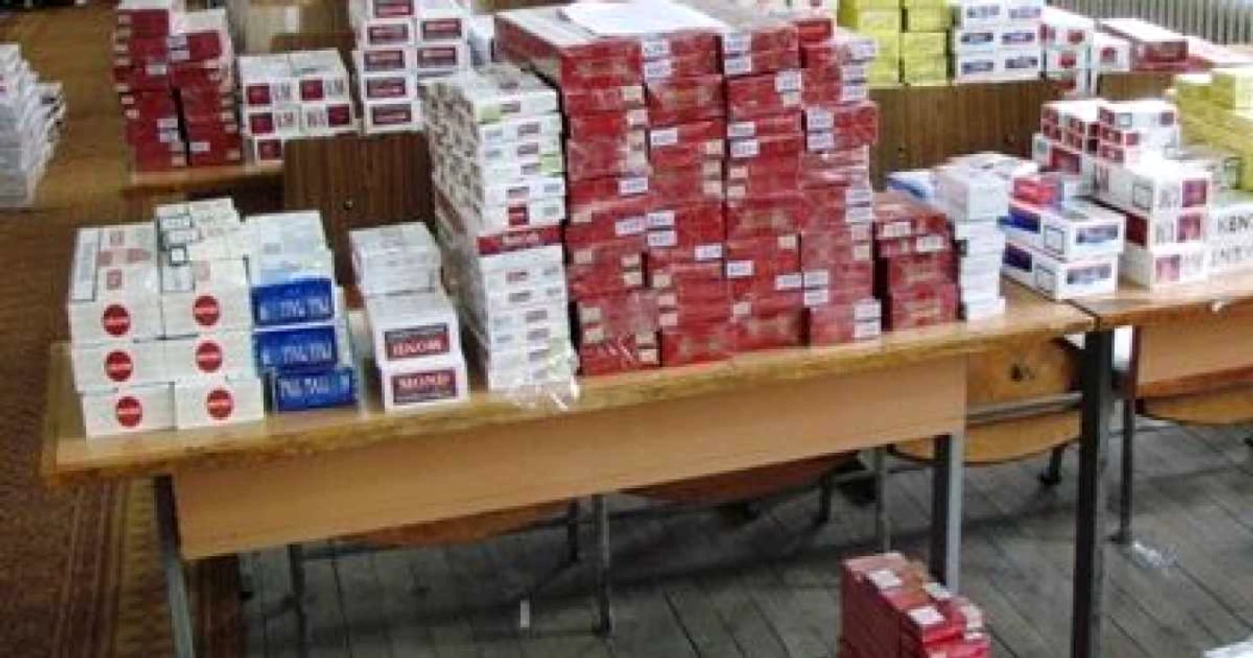 Hunedoara: Razie în teritoriul bişniţarilor: Peste 1.000 de pachete de ţigări de contrabandă cofiscate