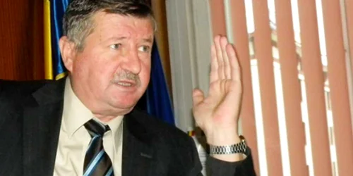 Prefectul Constantin Scripăţ îşi explică părerea vizavi de achitarea datoriilor către CET de Primărie