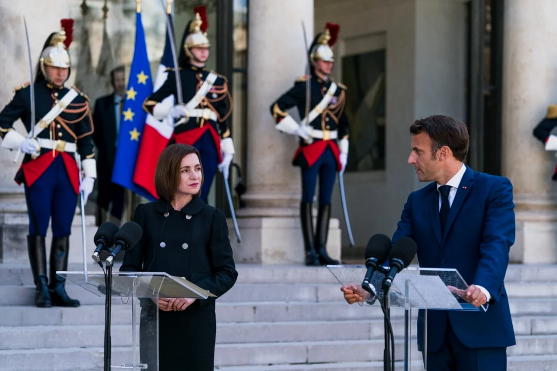 Maia Sandu în timpul unei conferințe de presă cu Emmanuel Macron la Paris FOTO Arhivă