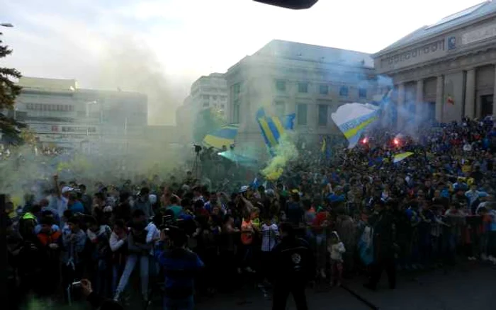 Seara de 1 Mai a fost galben-albastră la Ploieşti. FOTO Dana Mihai
