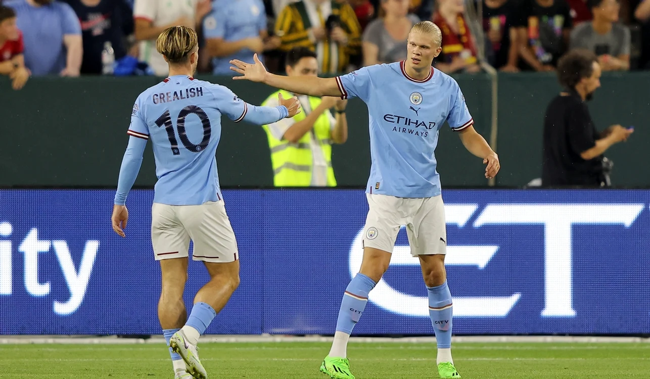 Jack Grealish (stânga) a fost victima hoților, zilele trecute (FOTO: Getty Images)
