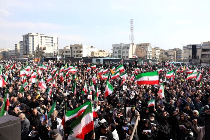 Iranienii au ieșit să sărbătorească numirea lui Mojtaba FOTO EPA