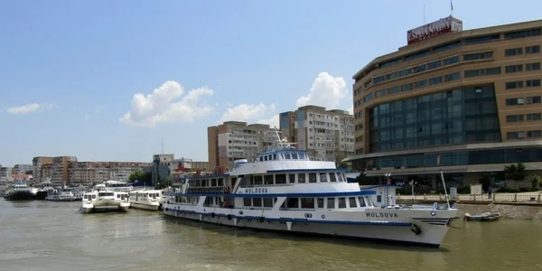 Navrom delta ambarcatiuni foto navrom delta