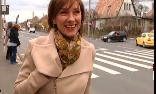 carmen iohannis 45057900 jpeg