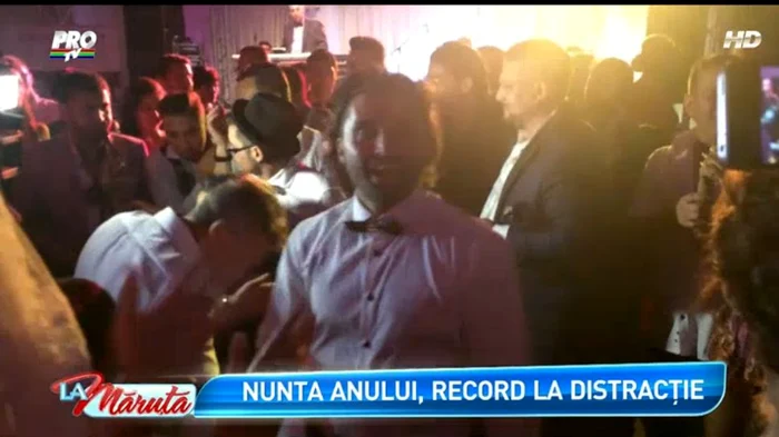 Petrecere pe muzica lui Adrian Minune