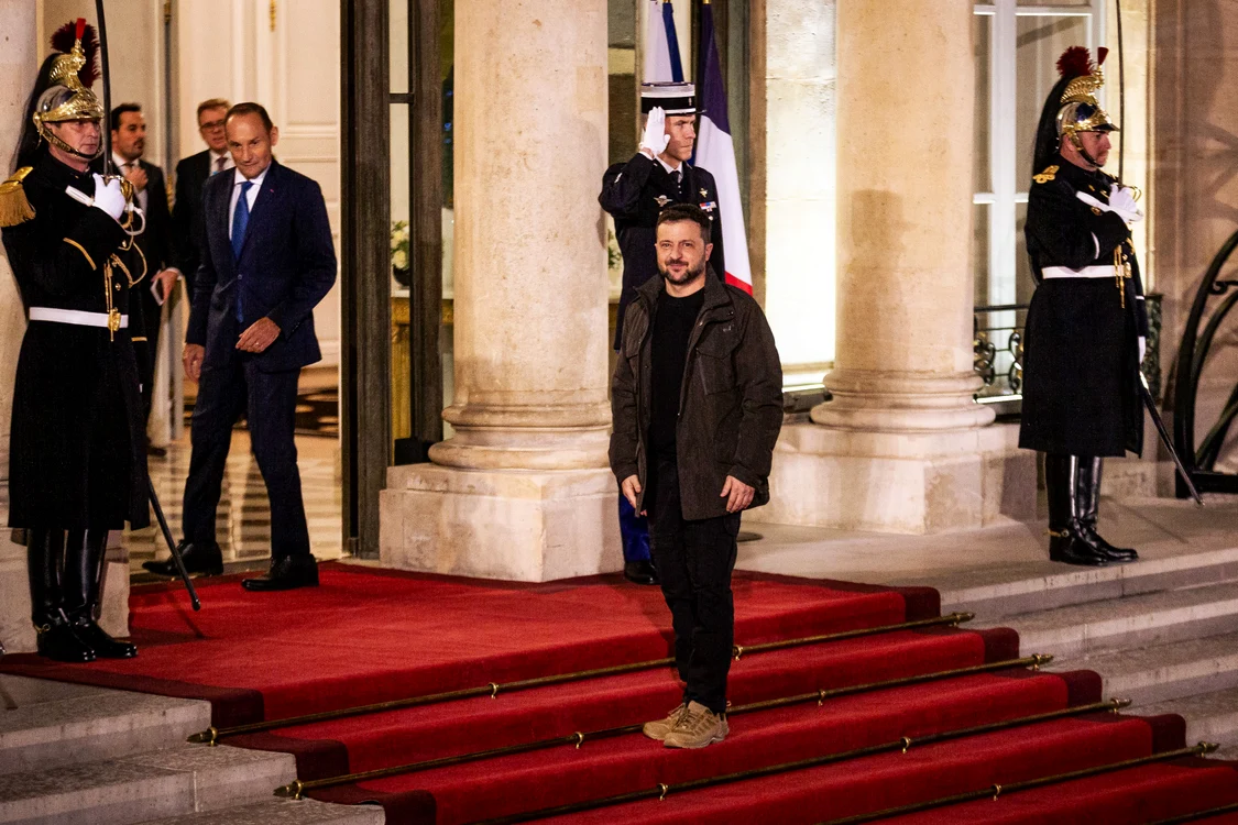 Volodimir Zelenski, la Palatul Elysee, unde s-a întâlnit cu Macron și Trump FOTO PROFIMEDIA