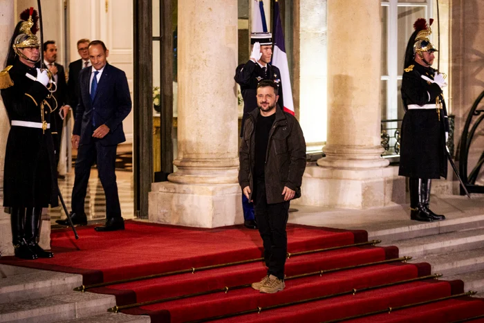 Volodimir Zelenski, la Palatul Elysee, unde s-a întâlnit cu Macron și Trump FOTO PROFIMEDIA