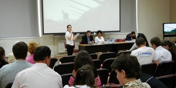Elevii şi-au prezentat eseurile în Sala Porolissum. Foto: Prefectura Sălaj