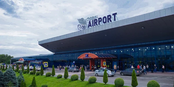 aeroport chisinau jpg