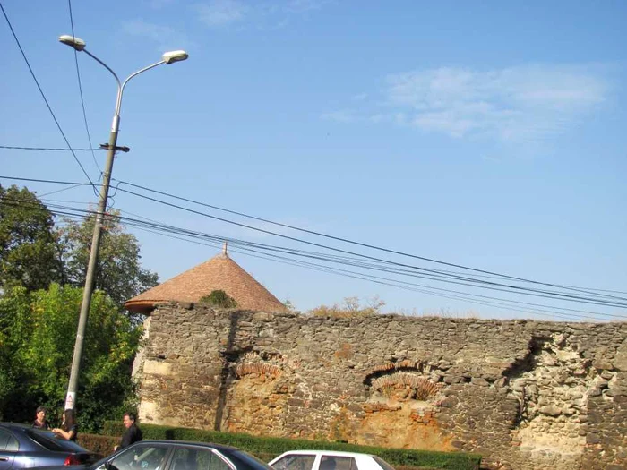 Cetatea Bathory este monument istoric de categorie A