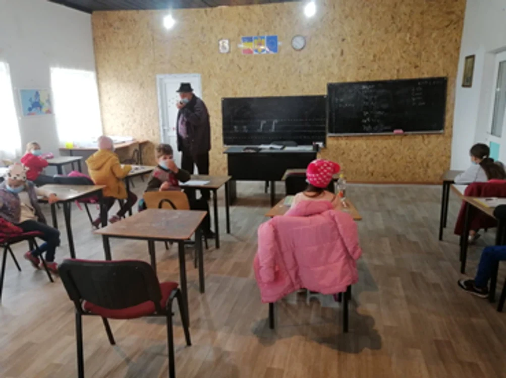 
    „La noi e sărăcie lucie”, mărturiseşte tanti Domniţa  