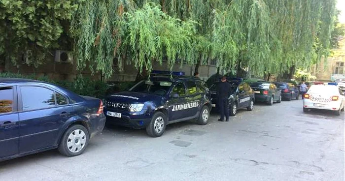 Procurorii DNA au descins la IPJ Botoşani şi la Parchet FOTO monitorulbt.ro