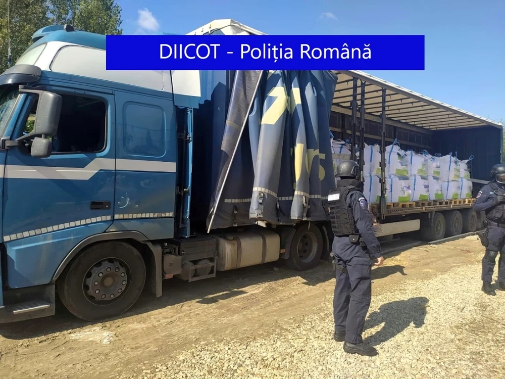 Prinderea în flagrant a unui membru al grupării FOTO DIICOT Bacău