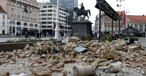 Cutremur la Zagreb Croaţia pe 22 martie 2020 5 punct 3 grade pe scara Richter FOTO EPA-EFE / Antonio Bat