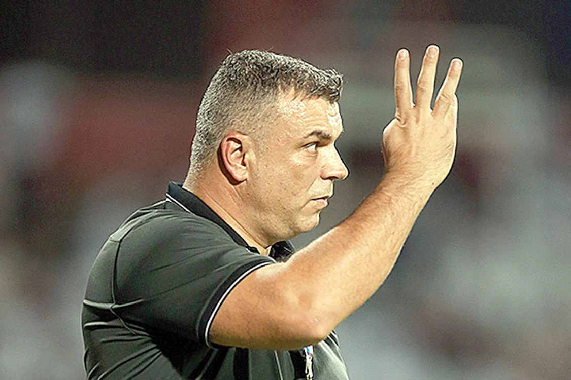 Olăroiu a avut nevoie de trei goluri pentru a se califica