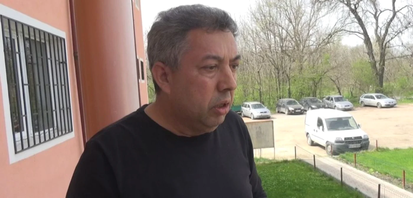 Deşi iniţial a fost de acord să stea de vorbă cu jurnaliştii, primarul i-a luat ulterior la înjurături FOTO captura RO TV