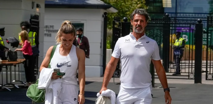 Simona e fericită alături de antrenorul ei, Patrick Mouratoglou. Foto Profimedia