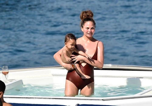 2 chrissy teigen profimedia 0453576125 jpg jpeg