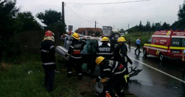 Accident DN 13 - E60 FOTO: isumures.ro