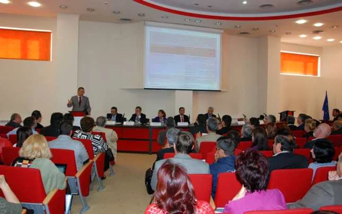 Consiliul Judeţean Dâmboviţa şi-a prezentat propunerile pe care vrea să le dezvolte pentru exerciţiul financiar 2014 – 2020