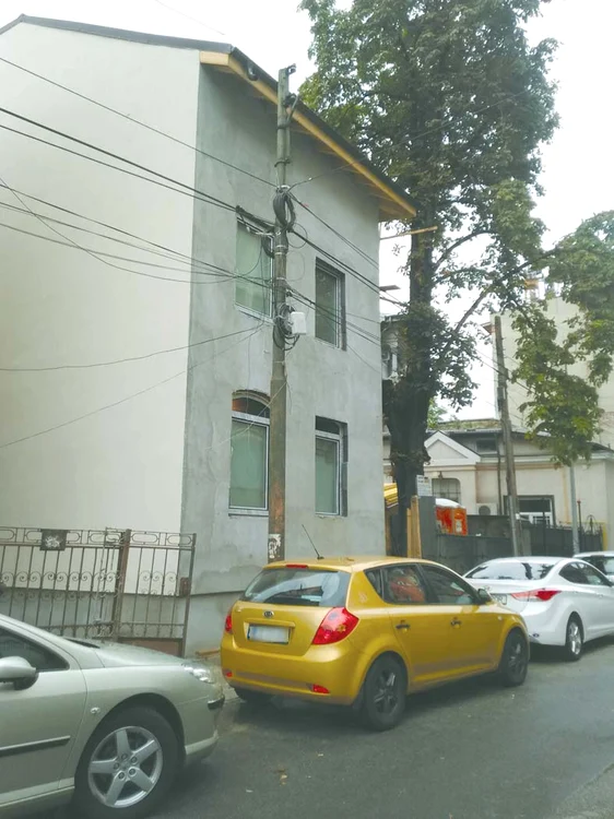 Solista a vândut  mansarda acestei vile,   moştenite de la o mătuşă