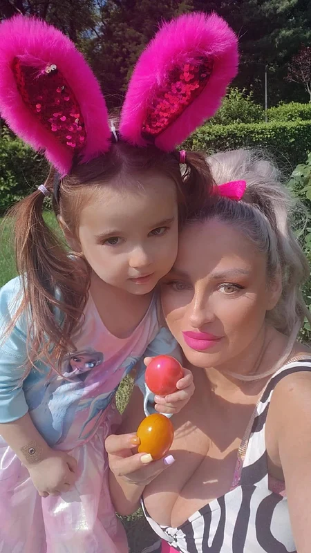 Sânziana și Zulufițele au ieșit la picnic de Paște foto Arhivă personală 