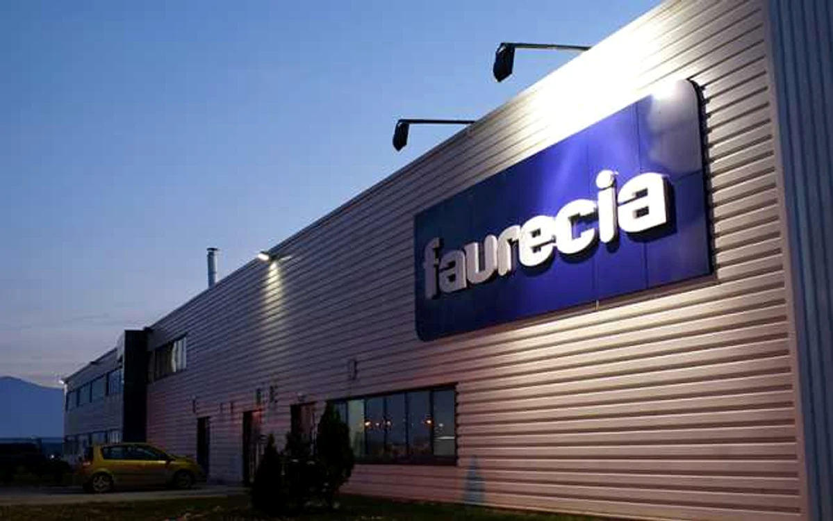 Faurecia deţine patru fabrici în România
