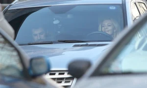 Sandra, pe vremea cand era nu doar asistenta, si şi şoferul lui Tuncay jpeg