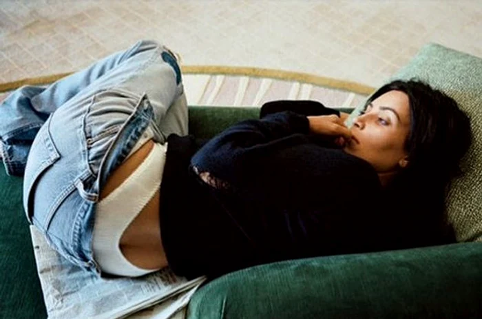 Kim Kardashian (34 de ani), nemachiată în revista „Vogue”