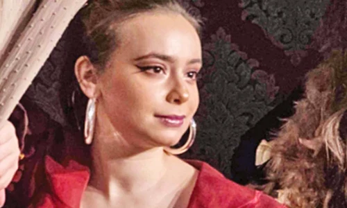 Valeria Stoian a moştenit  talentul artistic, dar şi  şarmul celebrei sale mame jpeg