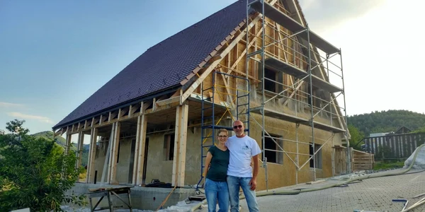 oana si catalin din sibiel casa de canepa